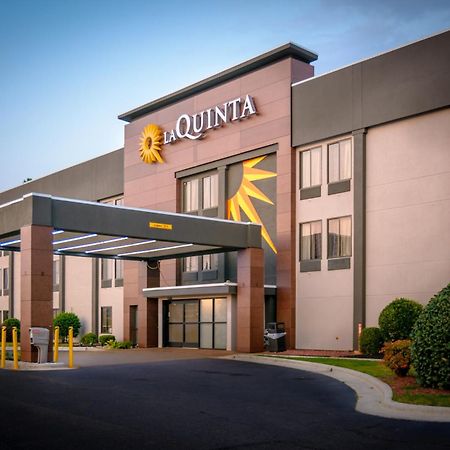 La Quinta Inn & Suites By Wyndham Fayetteville I-95 Exterior foto