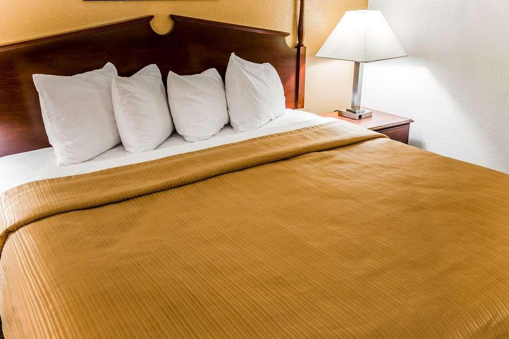 La Quinta Inn & Suites By Wyndham Fayetteville I-95 Habitación foto