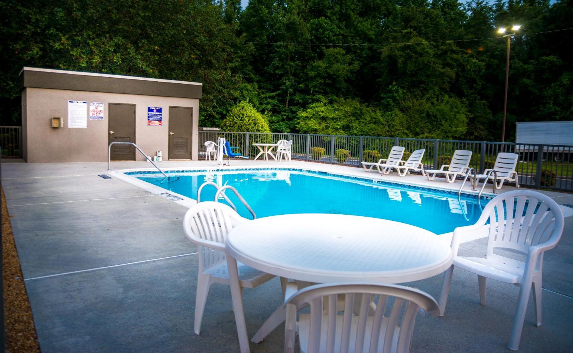 La Quinta Inn & Suites By Wyndham Fayetteville I-95 Exterior foto